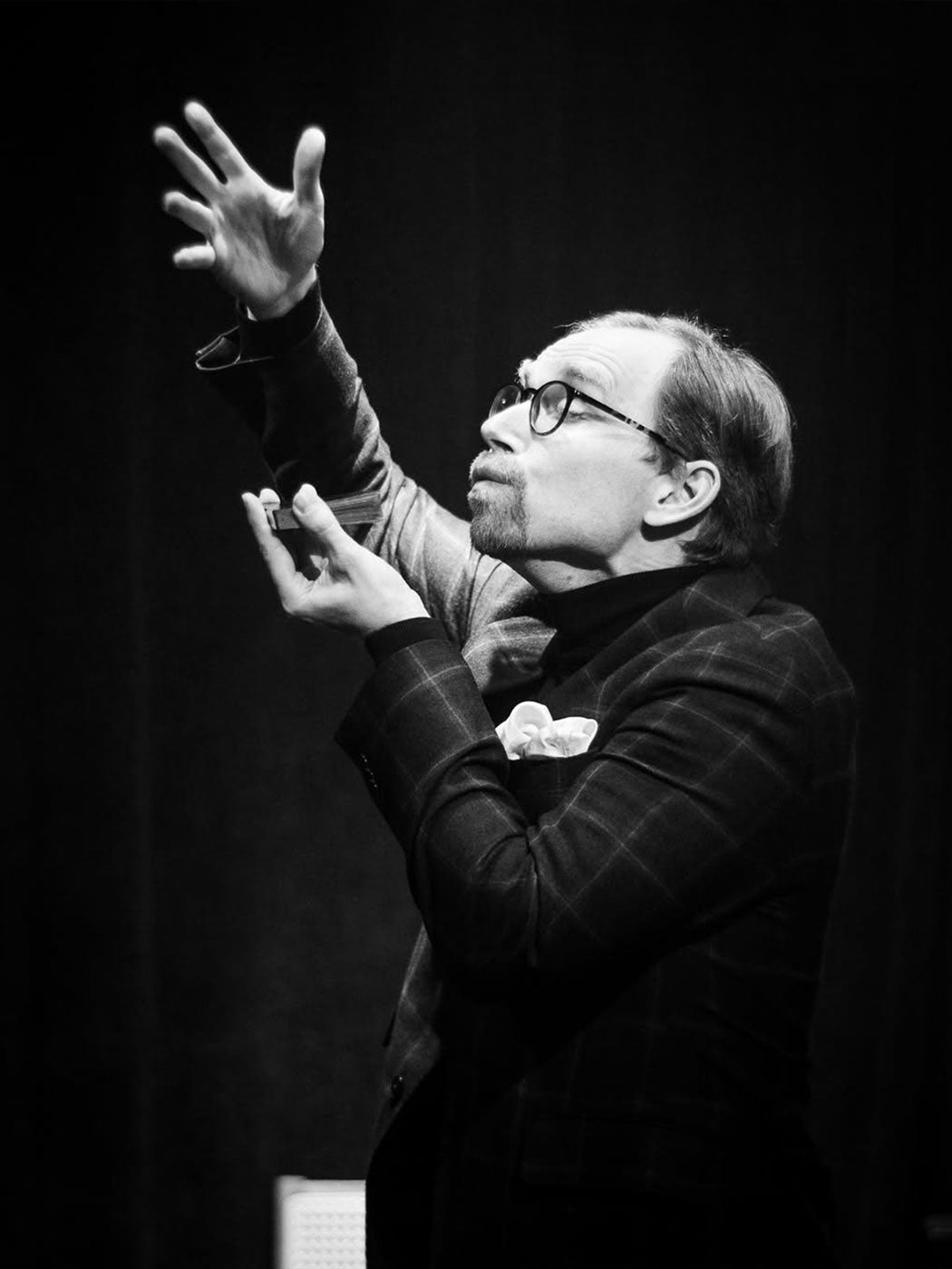 A magician performing at Art of Play’s 69 Atlantic theater in Brooklyn