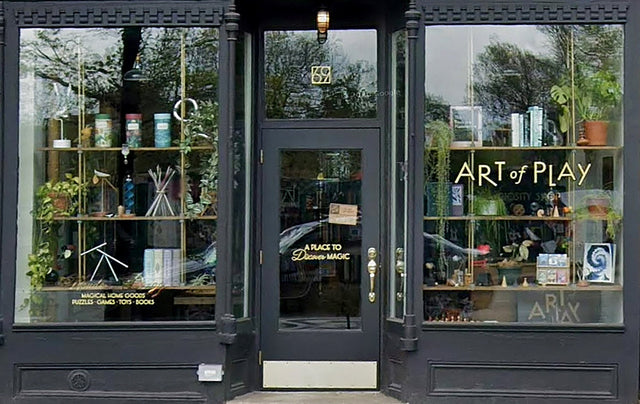 Art of Play's mechanical bird display in the Kelly Clarkson celebrity privilege controversy