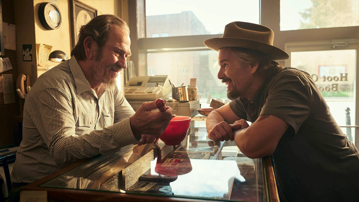Tommy Lee Jones as Lee Raybon Sr. Frog with Ethan Hawke as Lee Raybon in The Lowdown Season 2