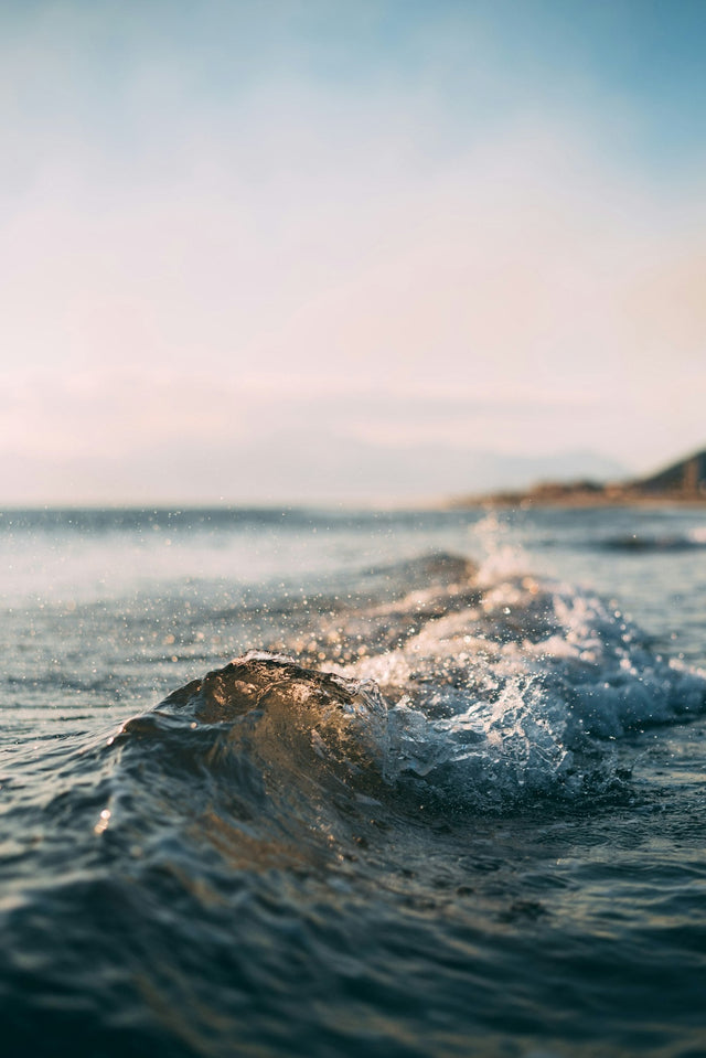 Open ocean waves representing the perilous voyage in Treasure Island, for a parents guide
