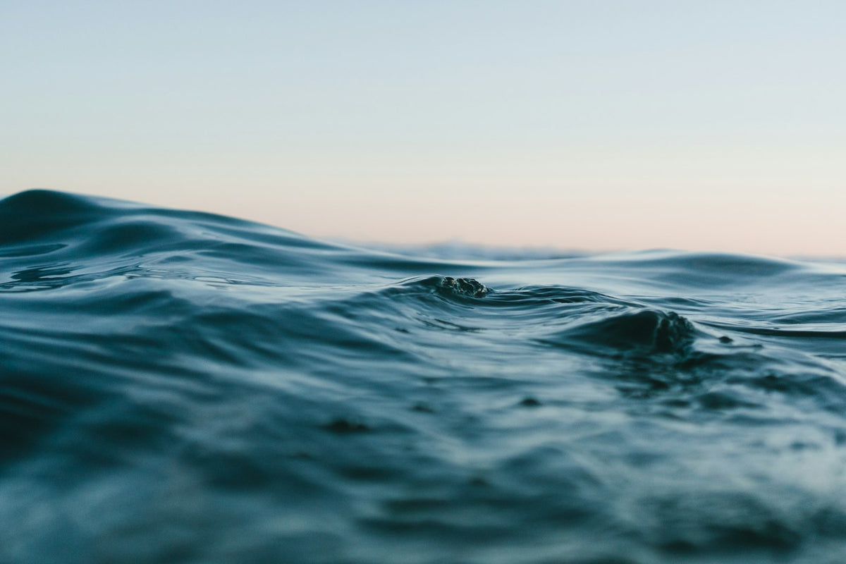Dark ocean waves evoking the danger surrounding the black spot in Treasure Island